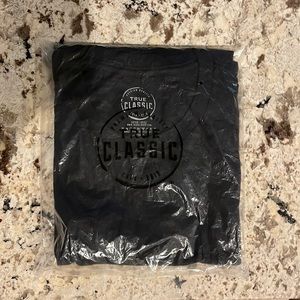 Mens XL True Classic Black T-Shirt